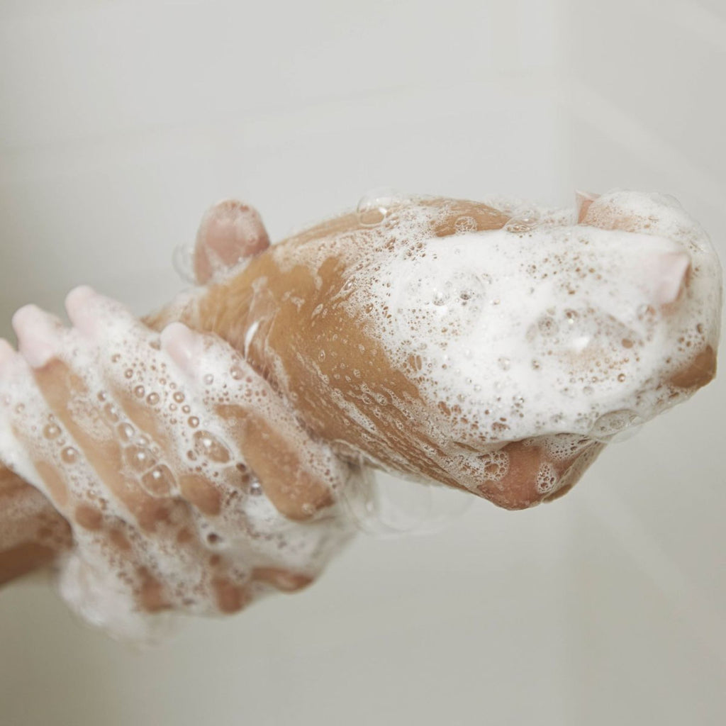 TEA TREE HEMP RESTORING SHAMPOO AND BODY WASH - size 300ml